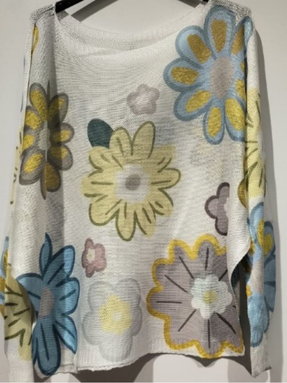 76 ❤️ LOOWIE one size floral sweater